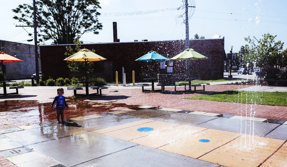 Plaza 618 Splash Pad 1