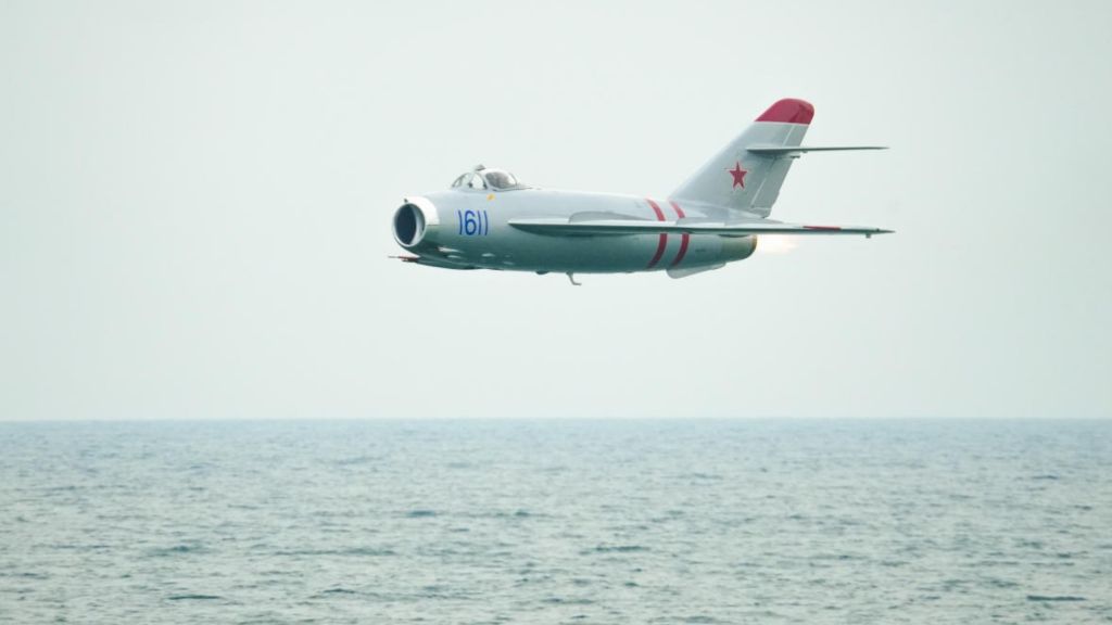 Gary Air Show - Thrilling Aerial Acts 1
