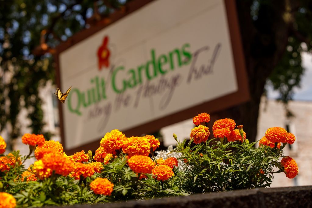 Quilt Gardens sign