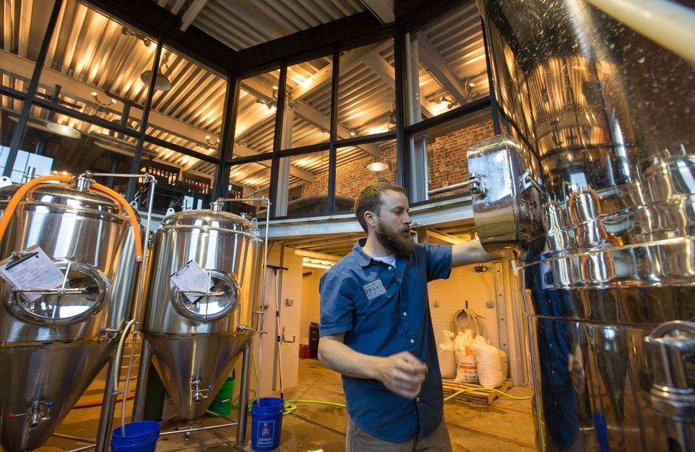 Sip and Savor: A Brewery Tour of Northern Indiana
