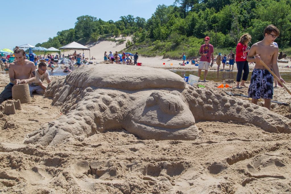Annual Sand Sculpture Contest
