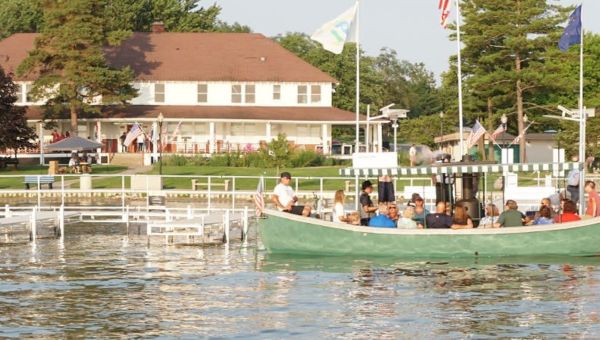 STEAMBOAT RIDES ON MAGNIFICENT CEDAR LAKE