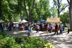 Chesterton's European Market - An Outdoor Family Artisanal Market